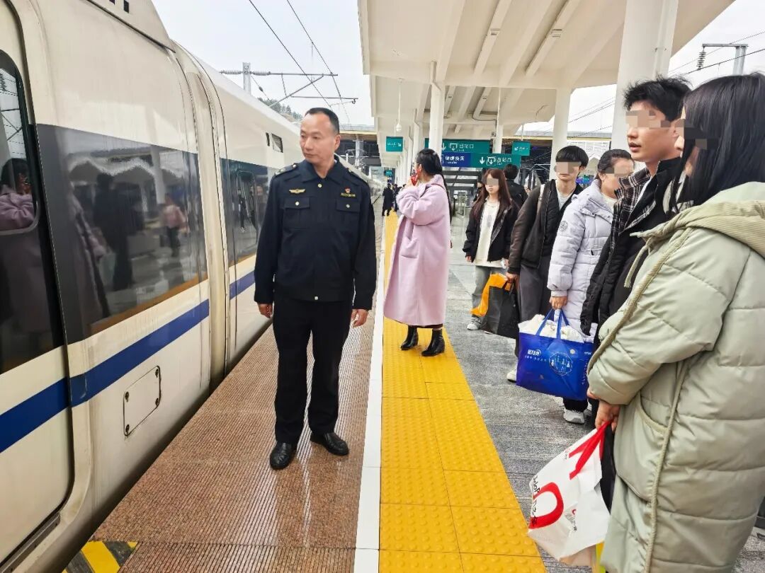 反诈警示图片